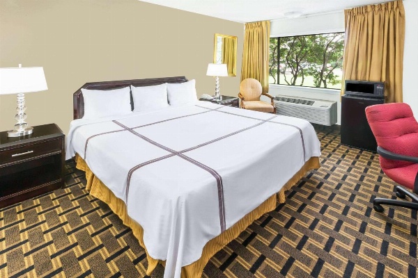 Travelodge by Wyndham Shreveport LA image 6